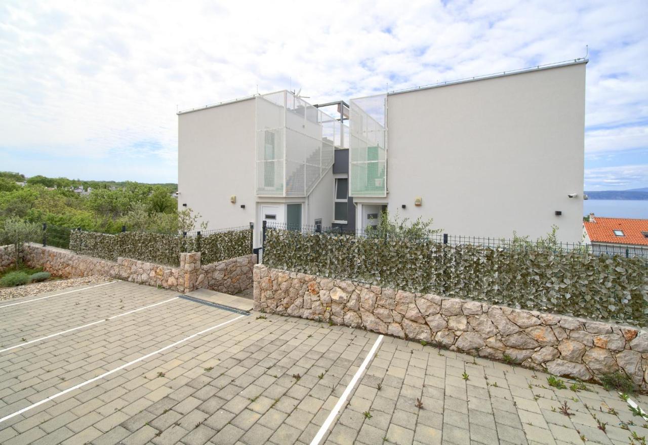 נייביצה Villa Solis Lacus Modern Apartment - Private Heated Pool - Smart Tv Sky X - Free Parking מראה חיצוני תמונה