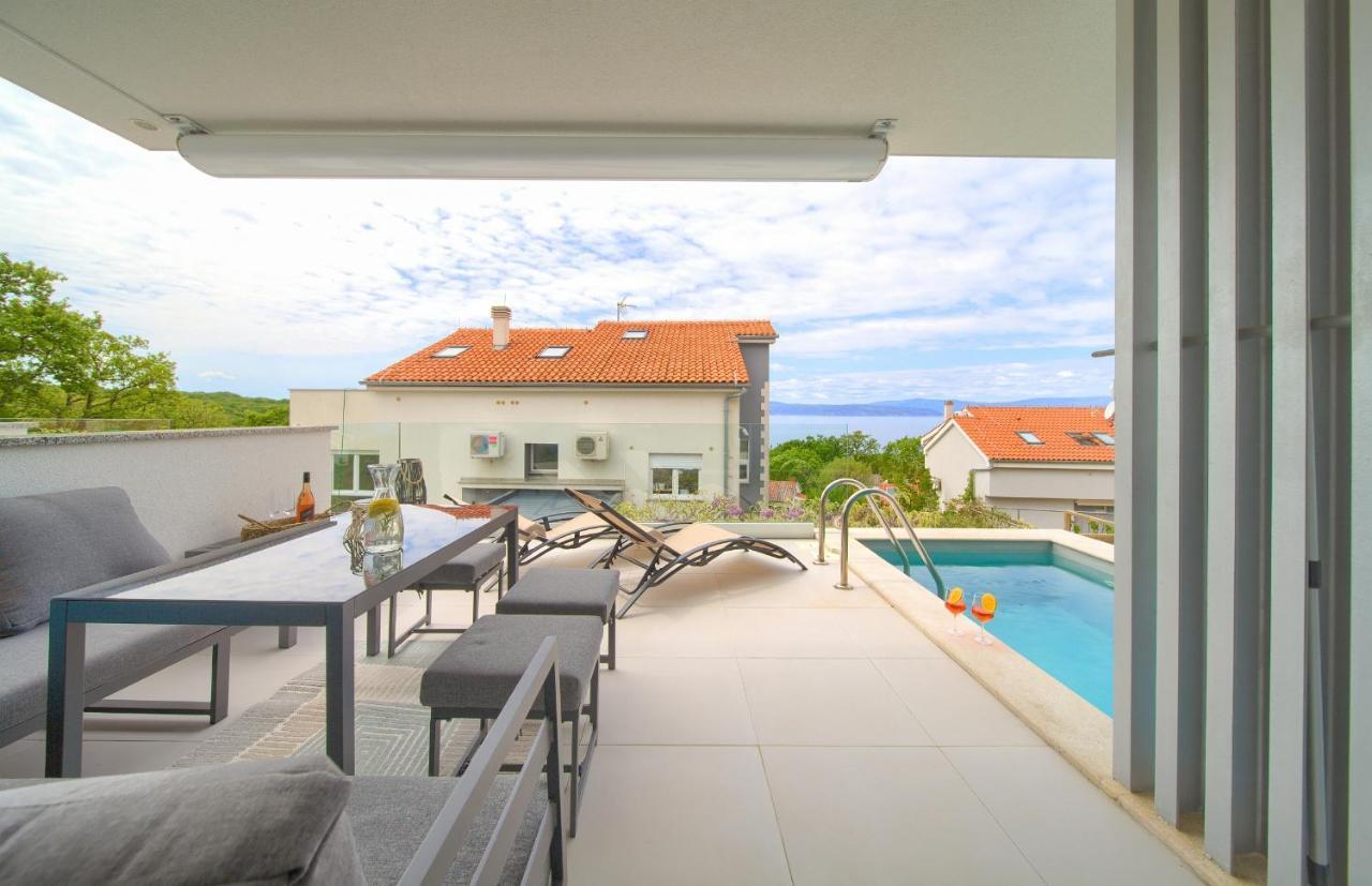 נייביצה Villa Solis Lacus Modern Apartment - Private Heated Pool - Smart Tv Sky X - Free Parking מראה חיצוני תמונה